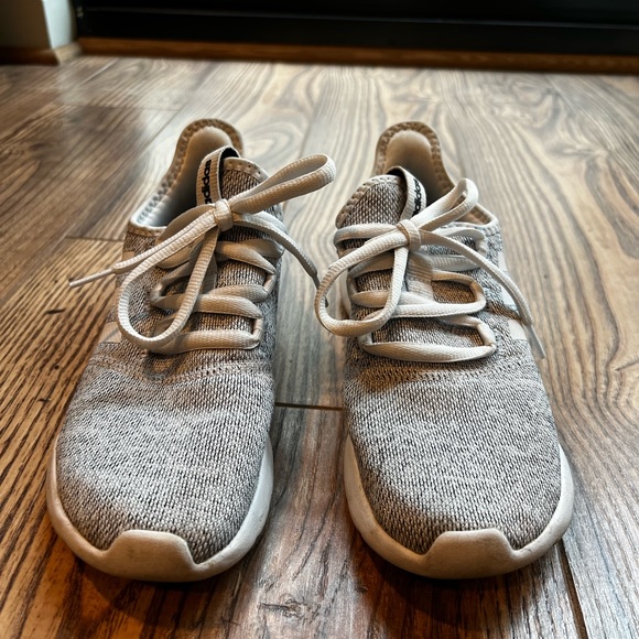 Adidas cloud foam shoes size 7.5 - Picture 2 of 5